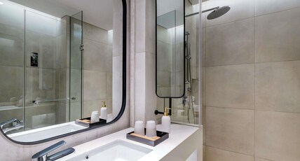 Mercure Tangerang Centre Room Type - Deluxe Room with 1 Double Bed