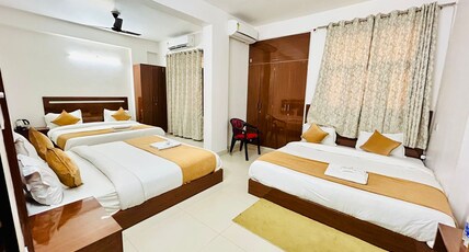 Hotel Veda Vatica Room Type - Deluxe Family Room - AC