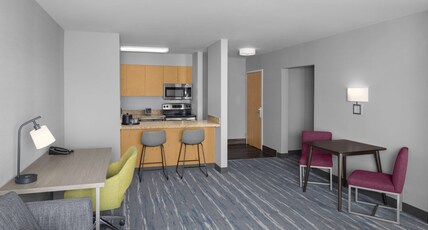 Hampton Inn & Suites by Hilton Orem Room Type - 2 QN STE FIRPL KITCN NS