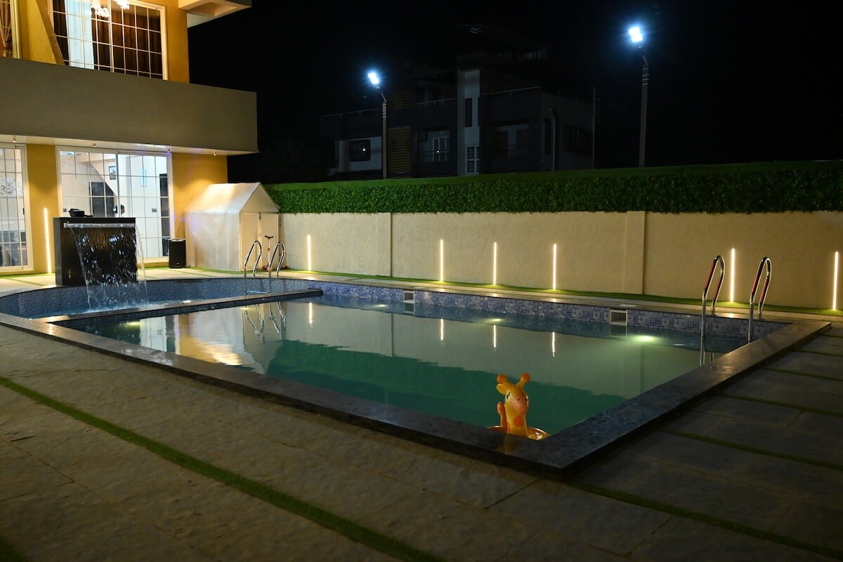 BABA VILLA Luxury 5BHK Villa w Pool Couple Suite - Tap to explore photos
