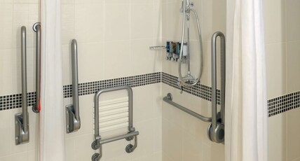 Hampton By Hilton Sheffield Room Type - QUEEN ACCESSIBLE ROOM NS