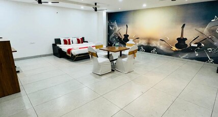 Hotel Raga Room Type - Presidential AC room