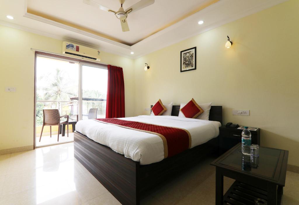Hotel Swastik Sai Niwas - Tap to explore photos