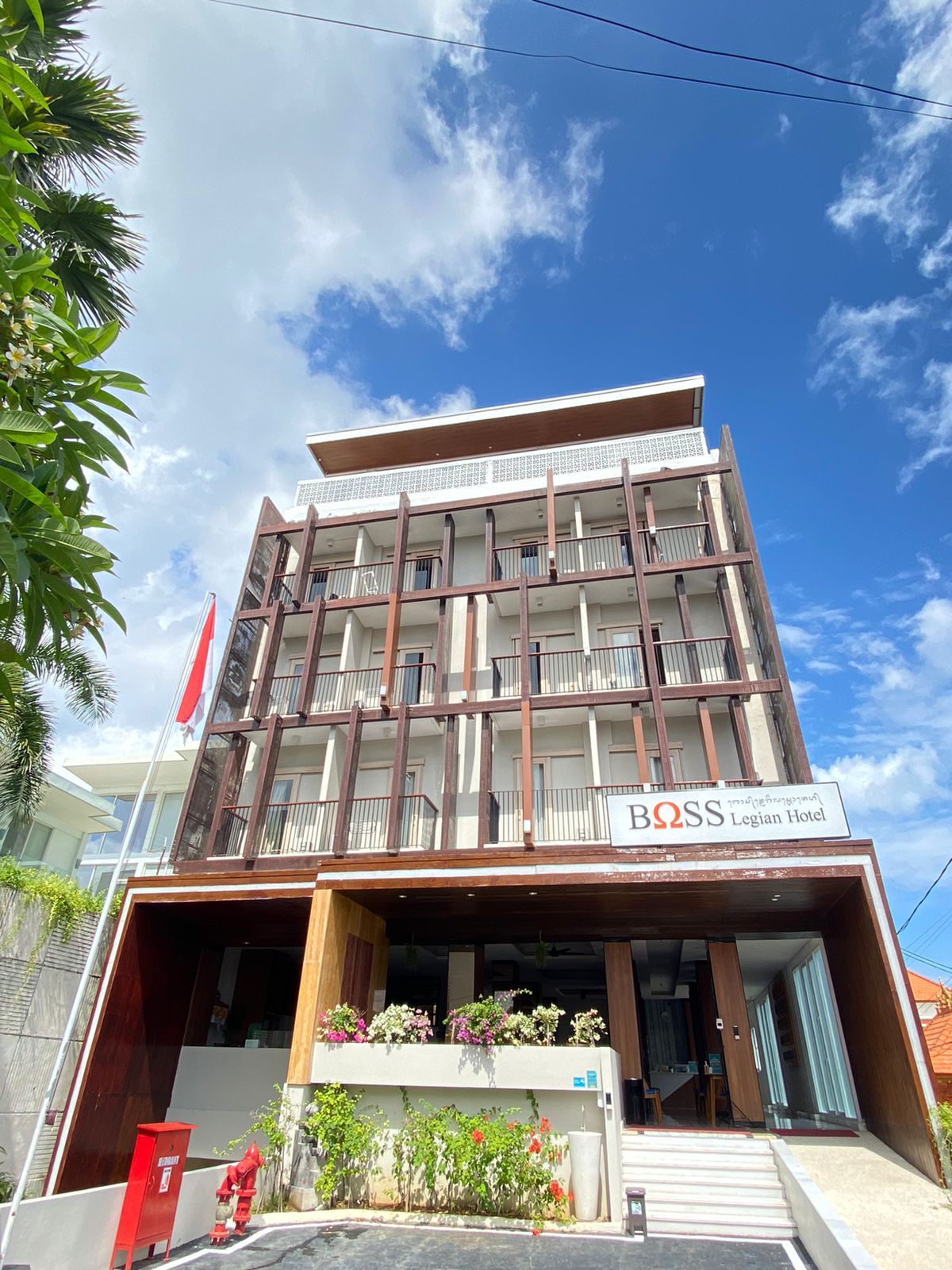 Boss Legian Hotel Powered by Archipelago - Tap to explore photos