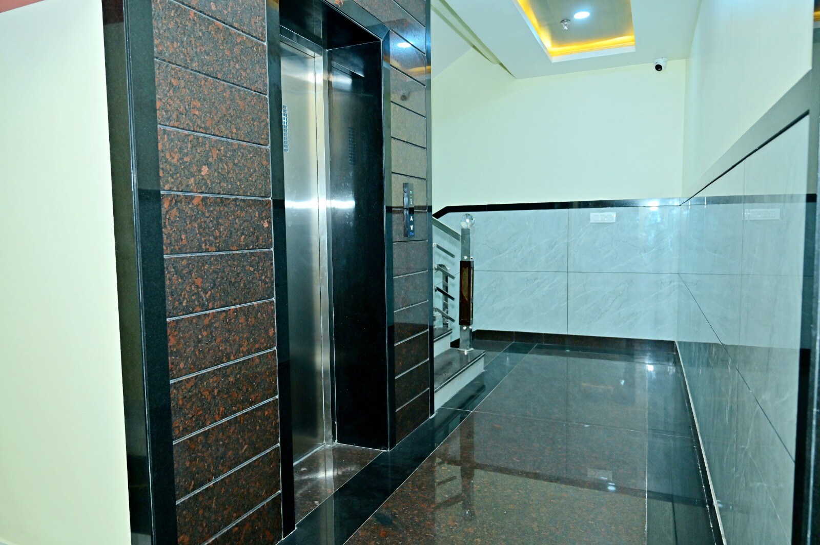 Gehlot Paradise Hotel & Restaurant - Tap to explore photos