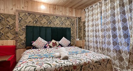 Freedom Palace Pahlgam Room Type - Alpine views Room