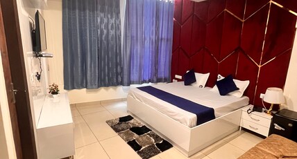 Hotel Kings Room Type - Super Deluxe Room with City View