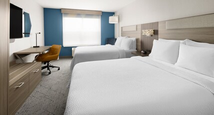 Holiday Inn Express & Suites WYOMISSING Room Type - 2 Qn Beds Standard Comm Access Roll Shwr