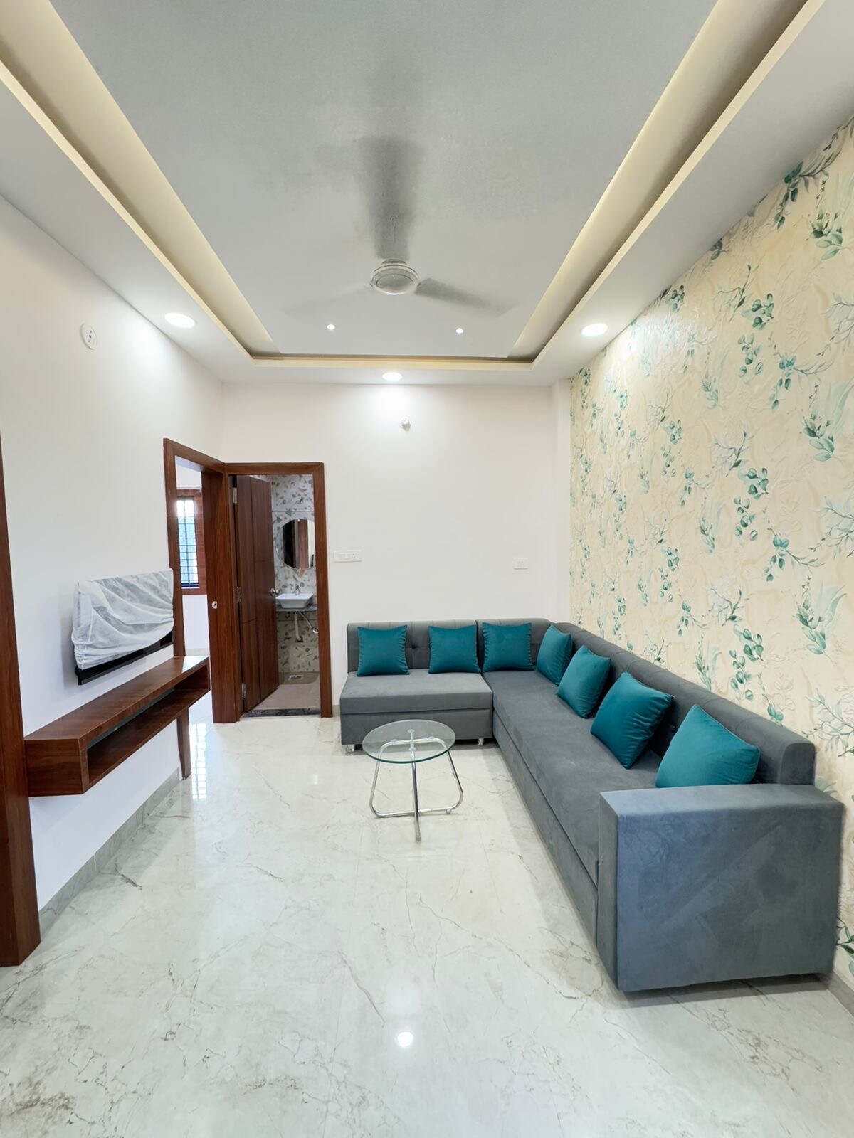 Mahalaxmi properties - Tap to explore photos