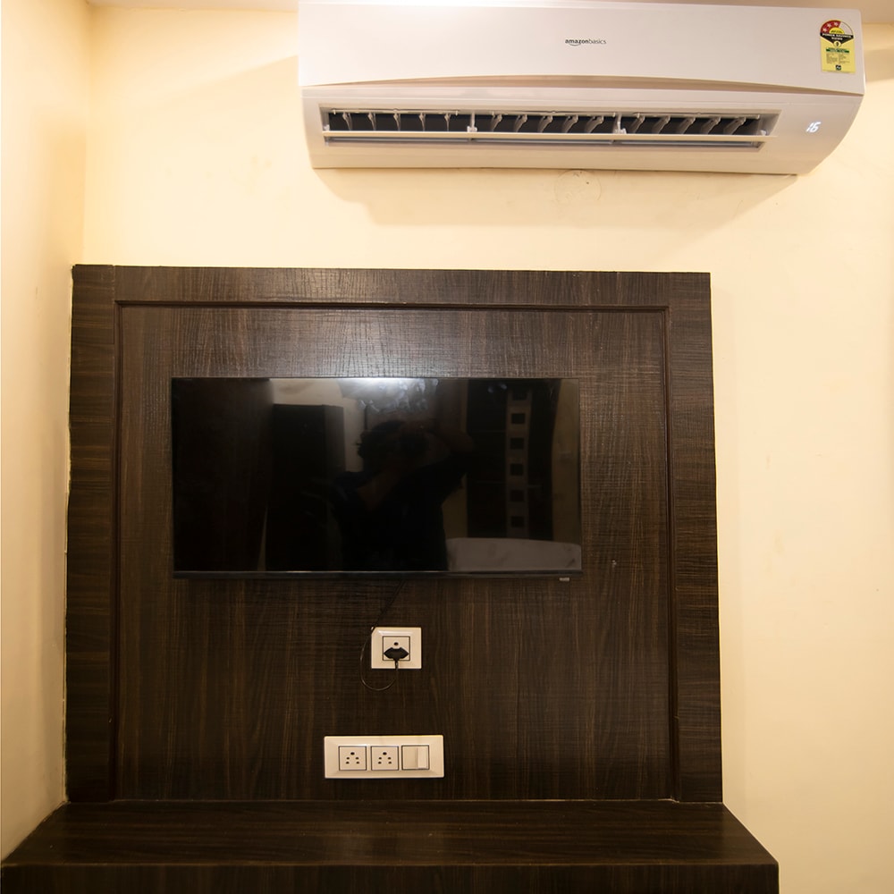 Hotel Siddharth 5 mins from NDLS Railway Station - Tap to explore photos