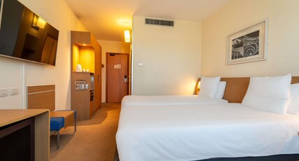 Novotel Roma Est Room Type - Superior room with twin beds