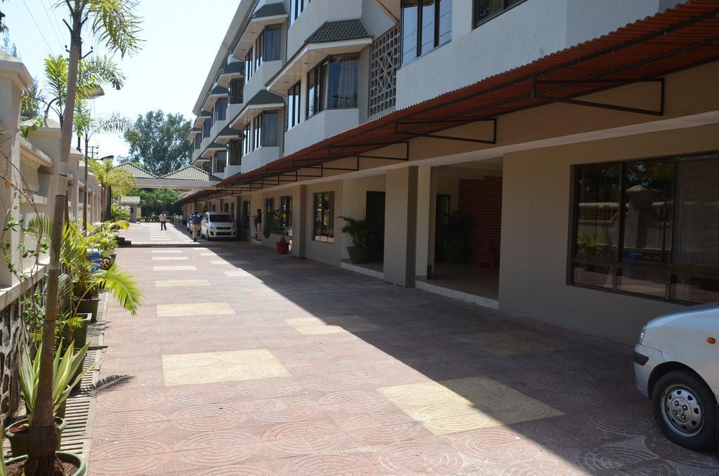 Sterling Lonavala - Tap to explore photos