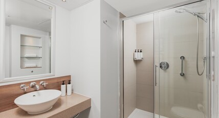 Staybridge Suites NEWCASTLE, an IHG hotel Room Type - 1 King Bed Studio Suite