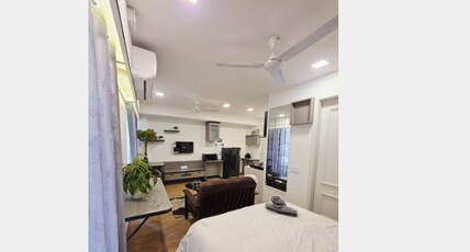 Silver Sun by Superhomes Room Type - Silver Sun by Superhomes