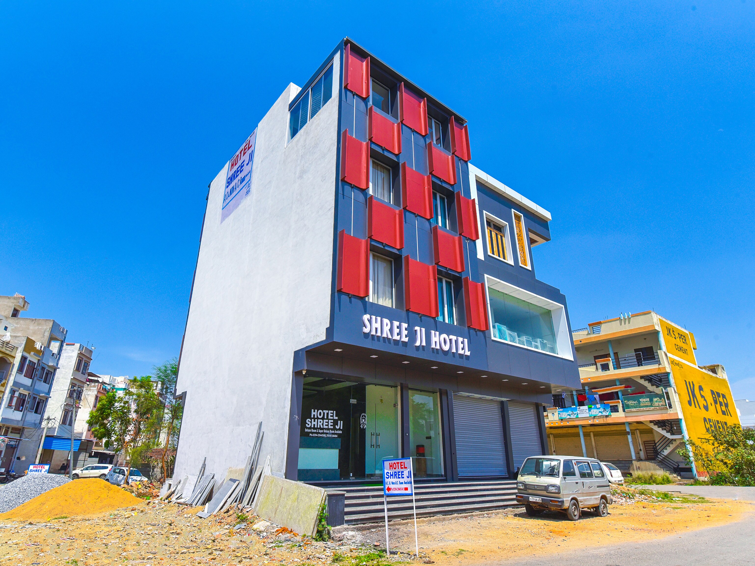 Hotel Shree JI - Tap to explore photos
