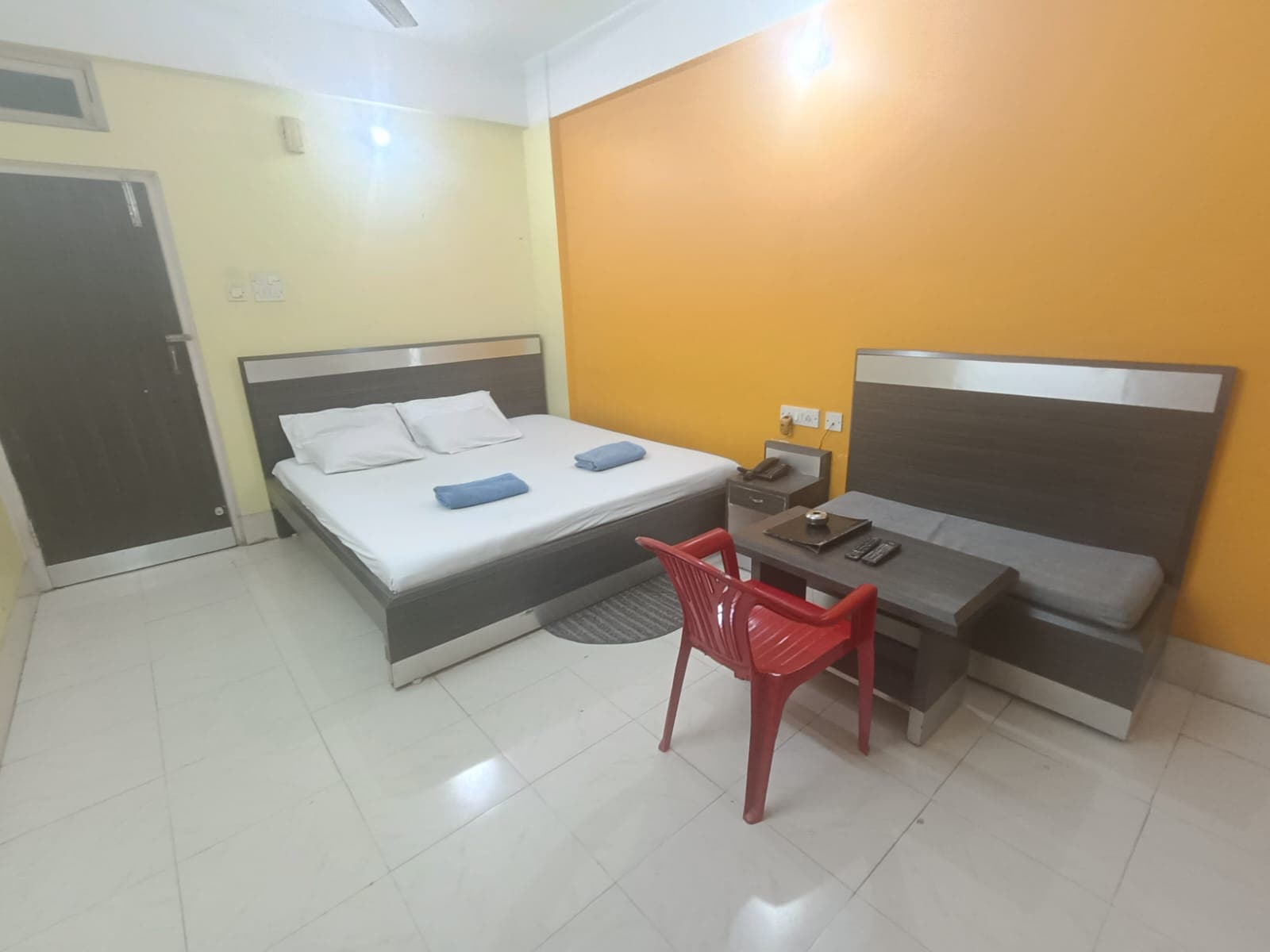 Easy Relax Hotel Yashoda International - Tap to explore photos