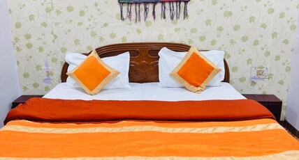 Hotel New Gulmarg Room Type - deluxe room
