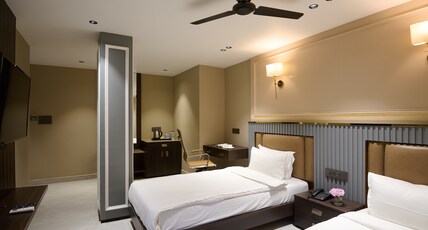 Hotel Todo International Room Type - Corporate Room (Twin/King Bed)