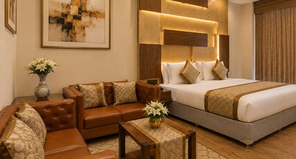 Staybook Hotel Nitya Maharani Room Type - Suite Room with Bathtub and Window Staybook Hotel Nitya Maharani Room Type - Suite Room with Bathtub and Window