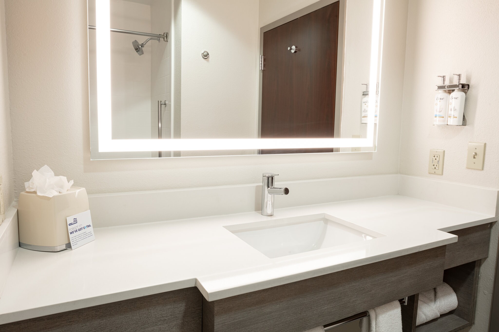Holiday Inn Express Hotel & Suites EL PASO - Tap to explore photos