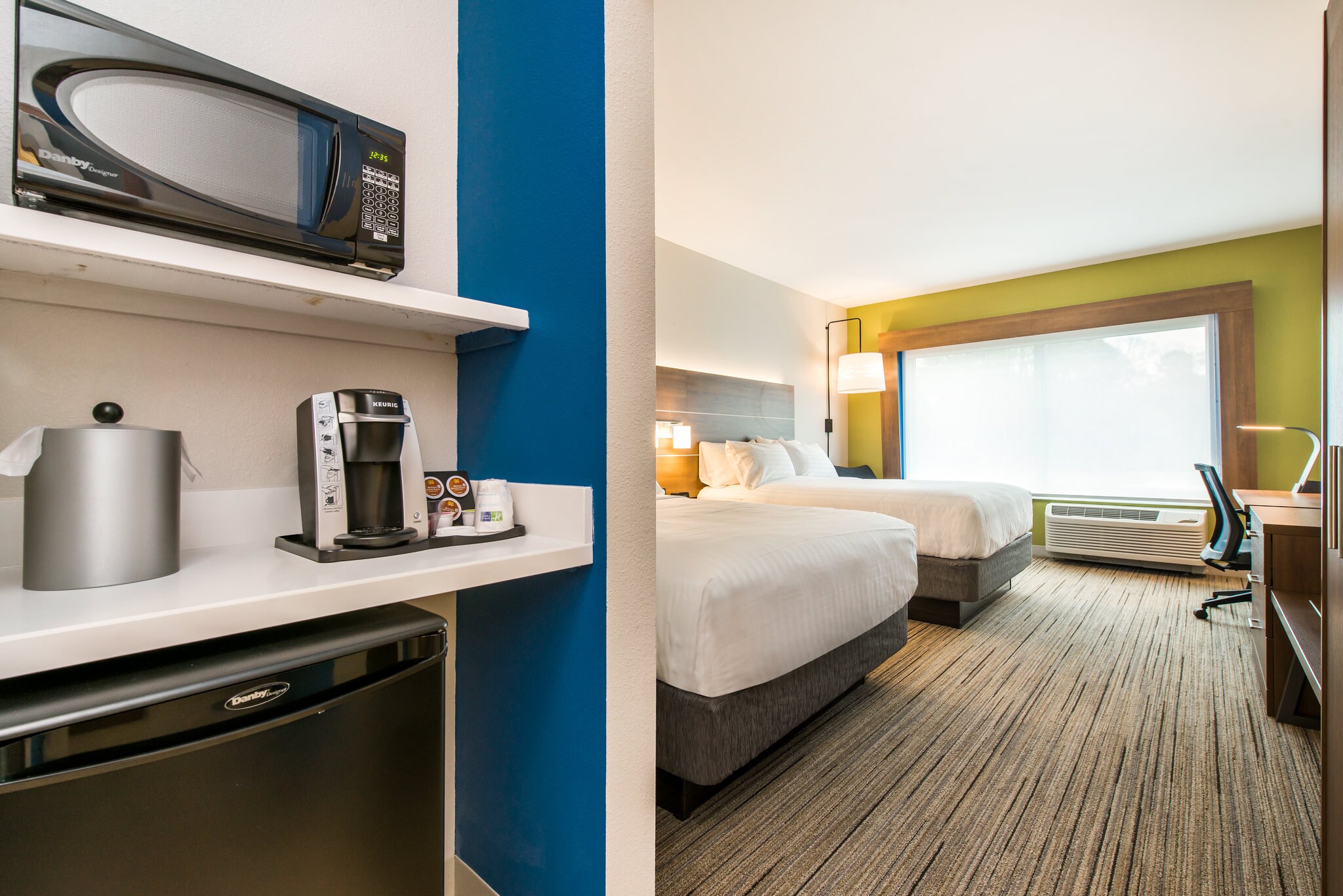 Holiday Inn Express & Suites LAGRANGE - Tap to explore photos