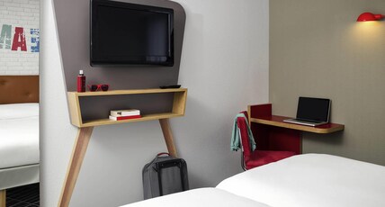 ibis Styles Chartres Room Type - Standard Room with two single beds