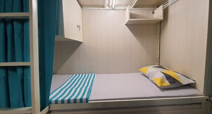 Oxfordcaps Abuzz - Shimla Room Type - Female Bunk Bed