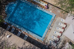 PrideInn Mara Camp & Cottages