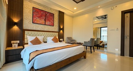 SAMBHABANA HOTEL & SUITES Room Type - DELUXE SAMBHABANA HOTEL & SUITES Room Type - DELUXE