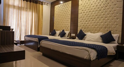 Hotel City Park Plaza Room Type - Family Room with Balcony