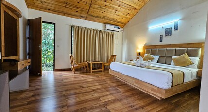 Brar Tiger Resort Corbett (2.4kms from Waterfall) Room Type - Pinewood Cottage with Garden View