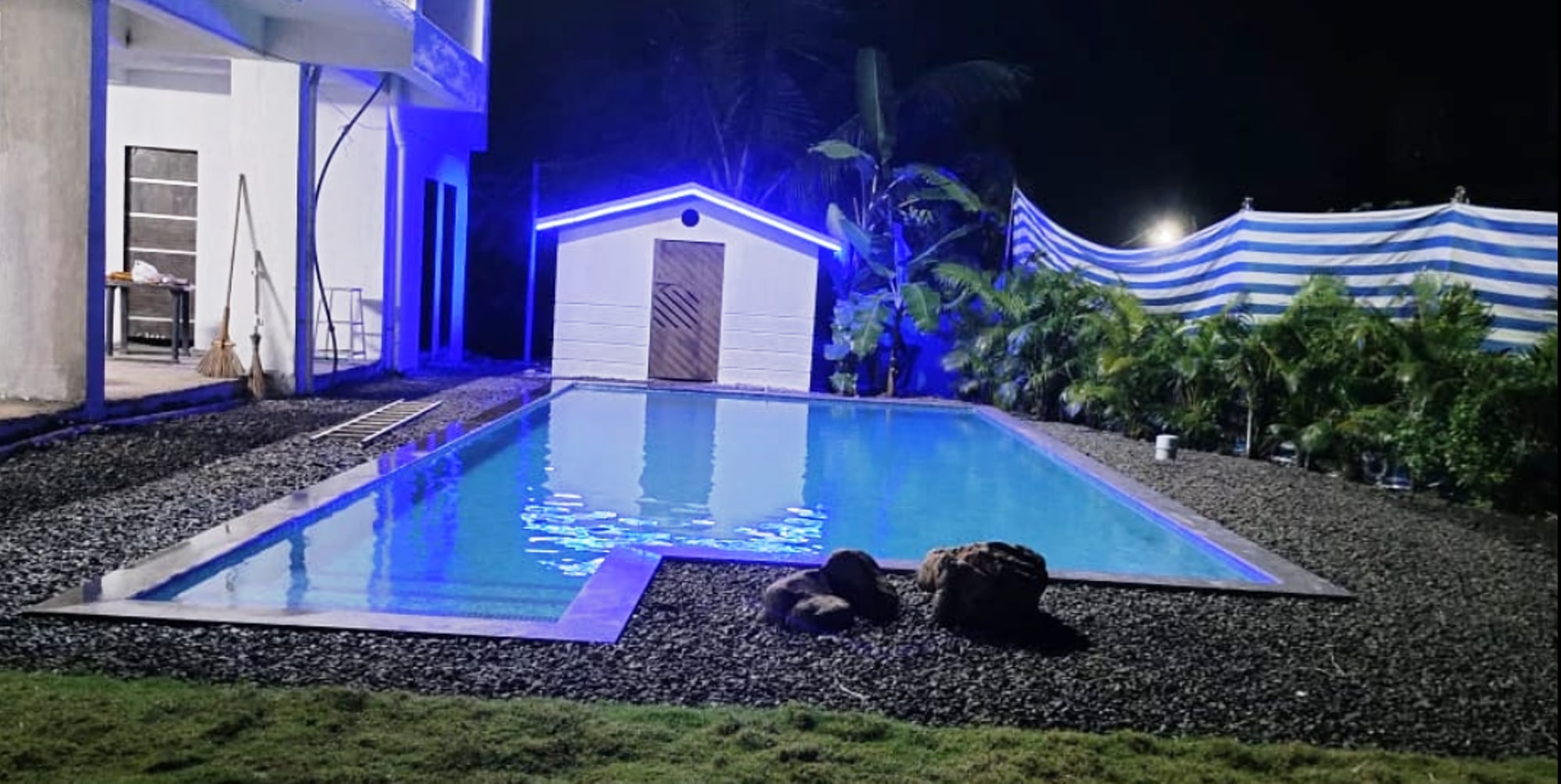 Blue Moon Villa - Tap to explore photos