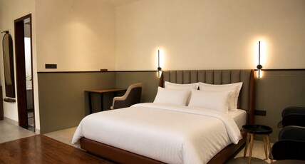LA DAMAI RESORTS Room Type - Canary Couple Suite with Bathtub