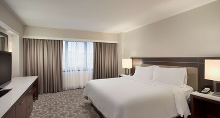 Embassy Suites by Hilton Washington D.C. Georgetown Room Type - 1 KING BED DIPLOMAT SUITE