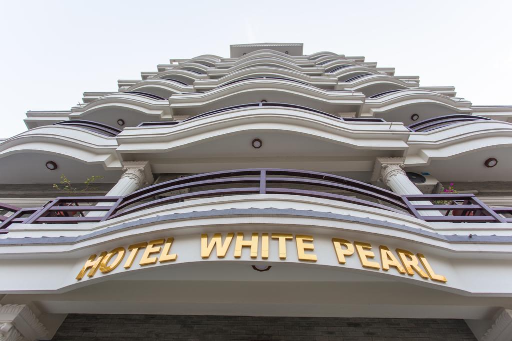 Hotel White Pearl - Tap to explore photos