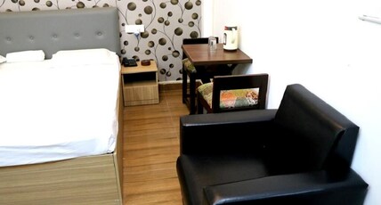 Surya Hotel & Restaurant Room Type - Super Deluxe Room