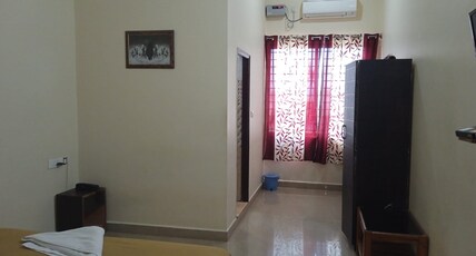 GRAND JP INN Room Type - NON AC DELUXE ROOM