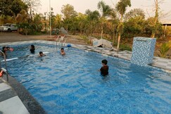 Govardhan Greens Farm