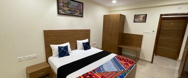 Sri Lakshmi tulasi residency near to alipiri