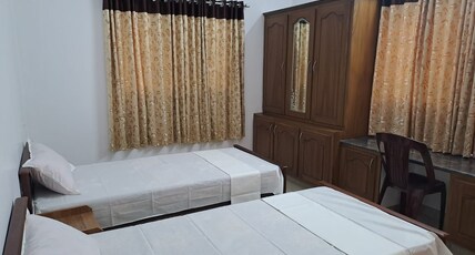 Idukki Nest Homestay Room Type - Twin Room With Common Bathroom (Ground Floor)