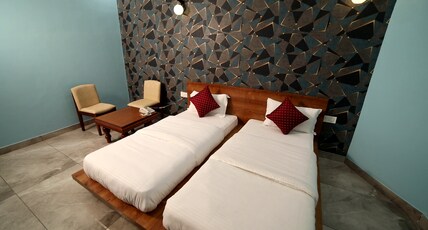 Raja Ji hotel and Restaurant Room Type - Twin Room
