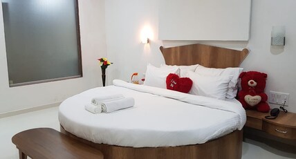 C.P. COTTAGE Room Type - Royal Honeymoon