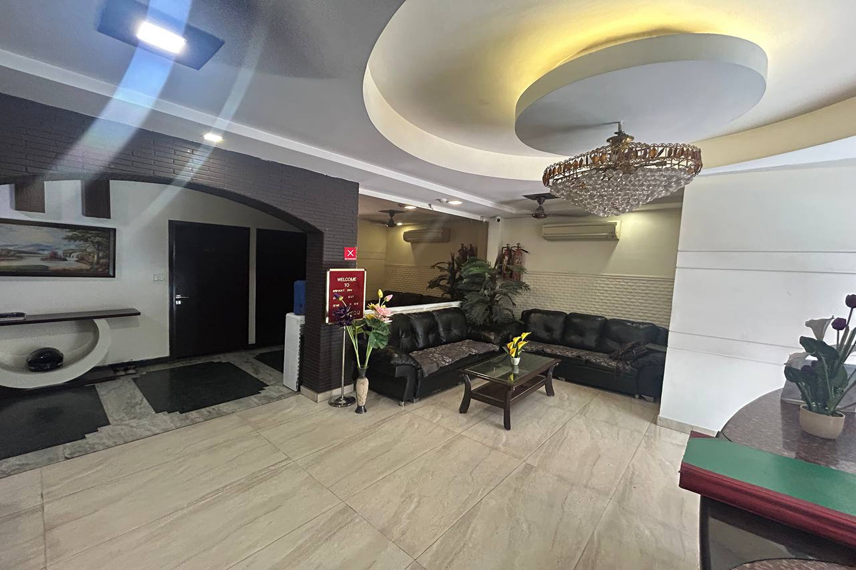 Hotel Arihant Inn - Tap to explore photos