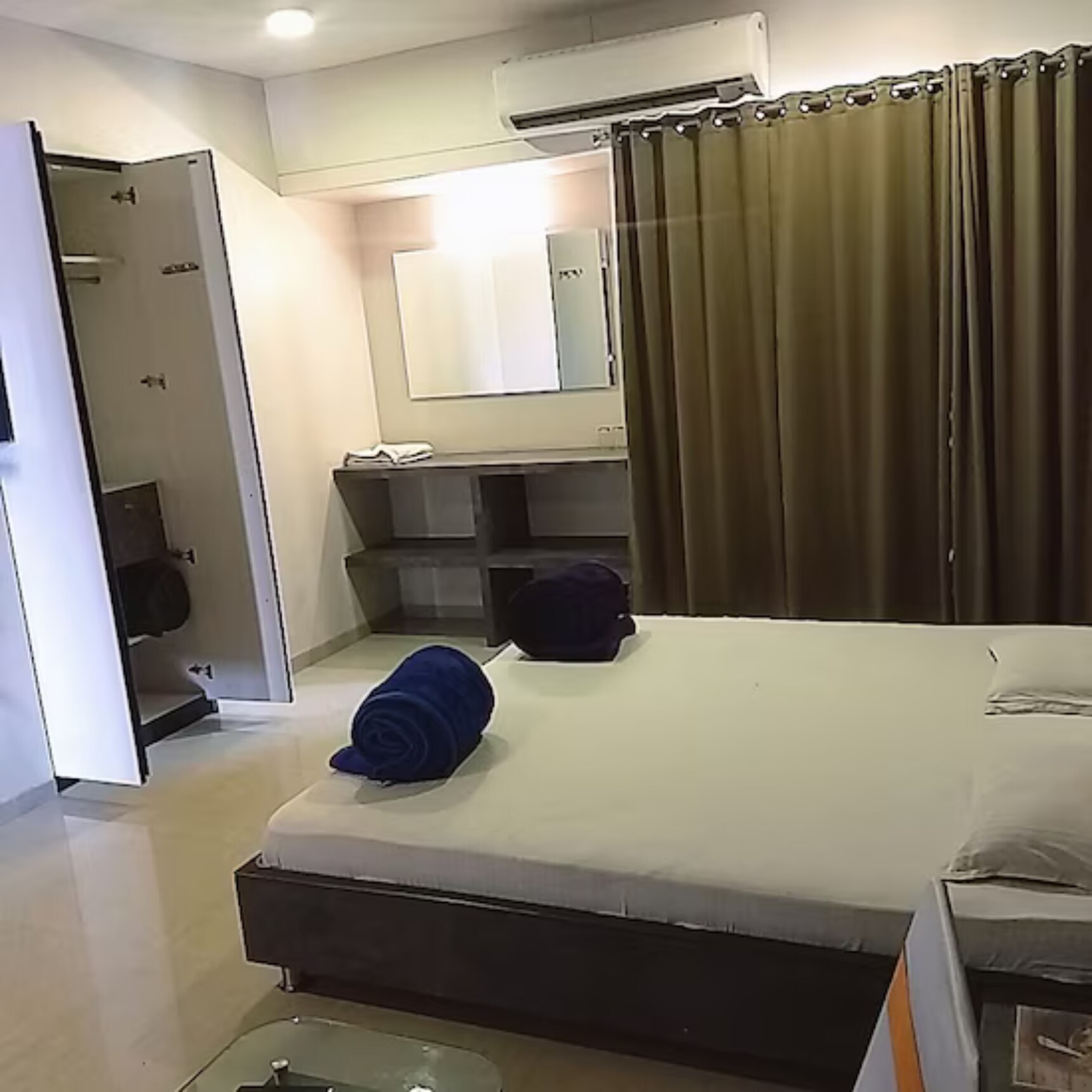 Hotel Karnawat Avenue Jaora - Tap to explore photos