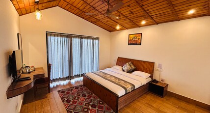 Mist N Meadows Resort Room Type - Super Deluxe Room