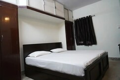 AHK3 Lovely 2 BHK In PT Rajan Salai And Car Park