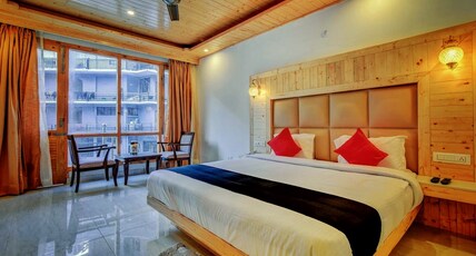 Tanwar Villa Guest House Room Type - Superior Room with balcony