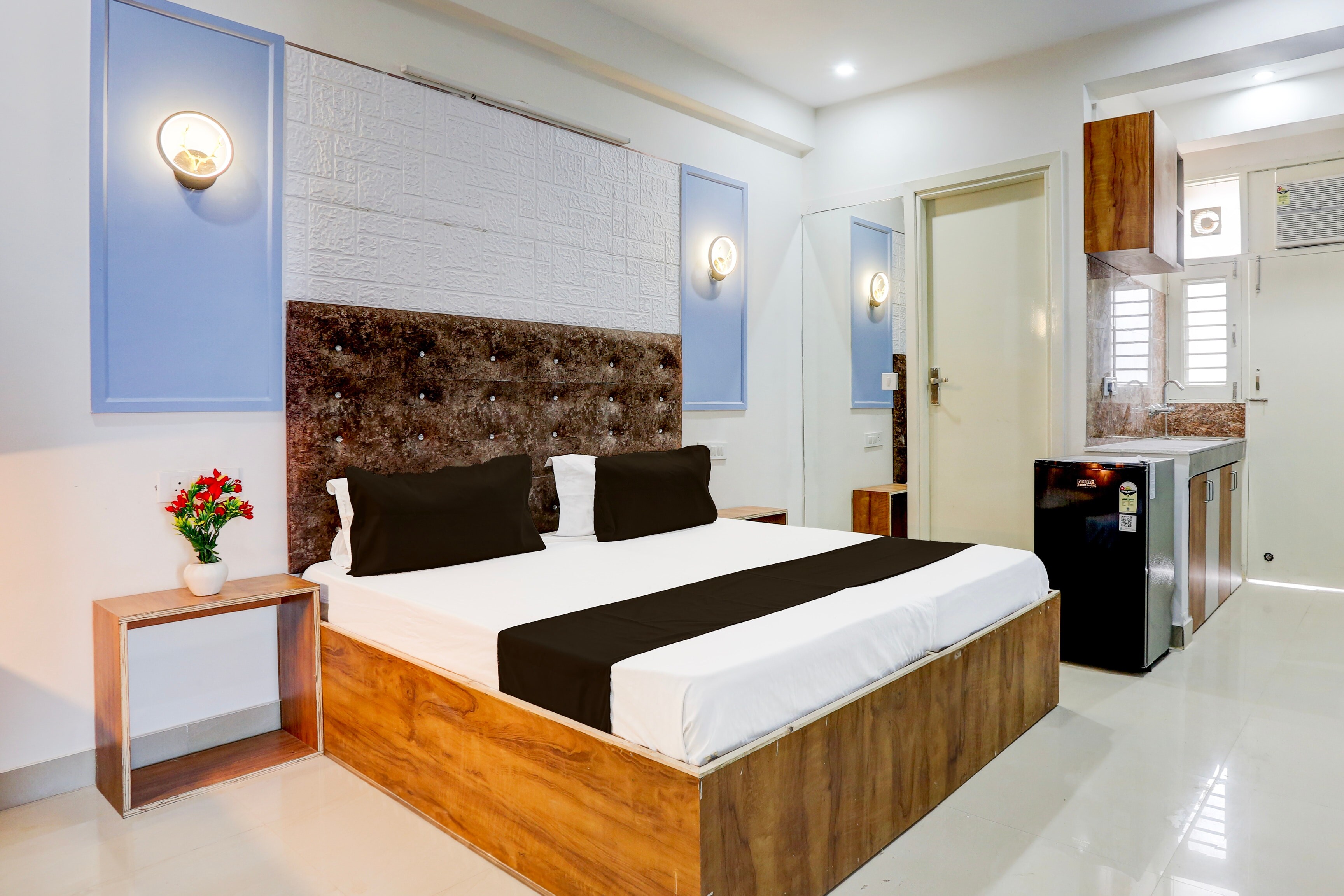 Hotel O Shyam Homes - Tap to explore photos
