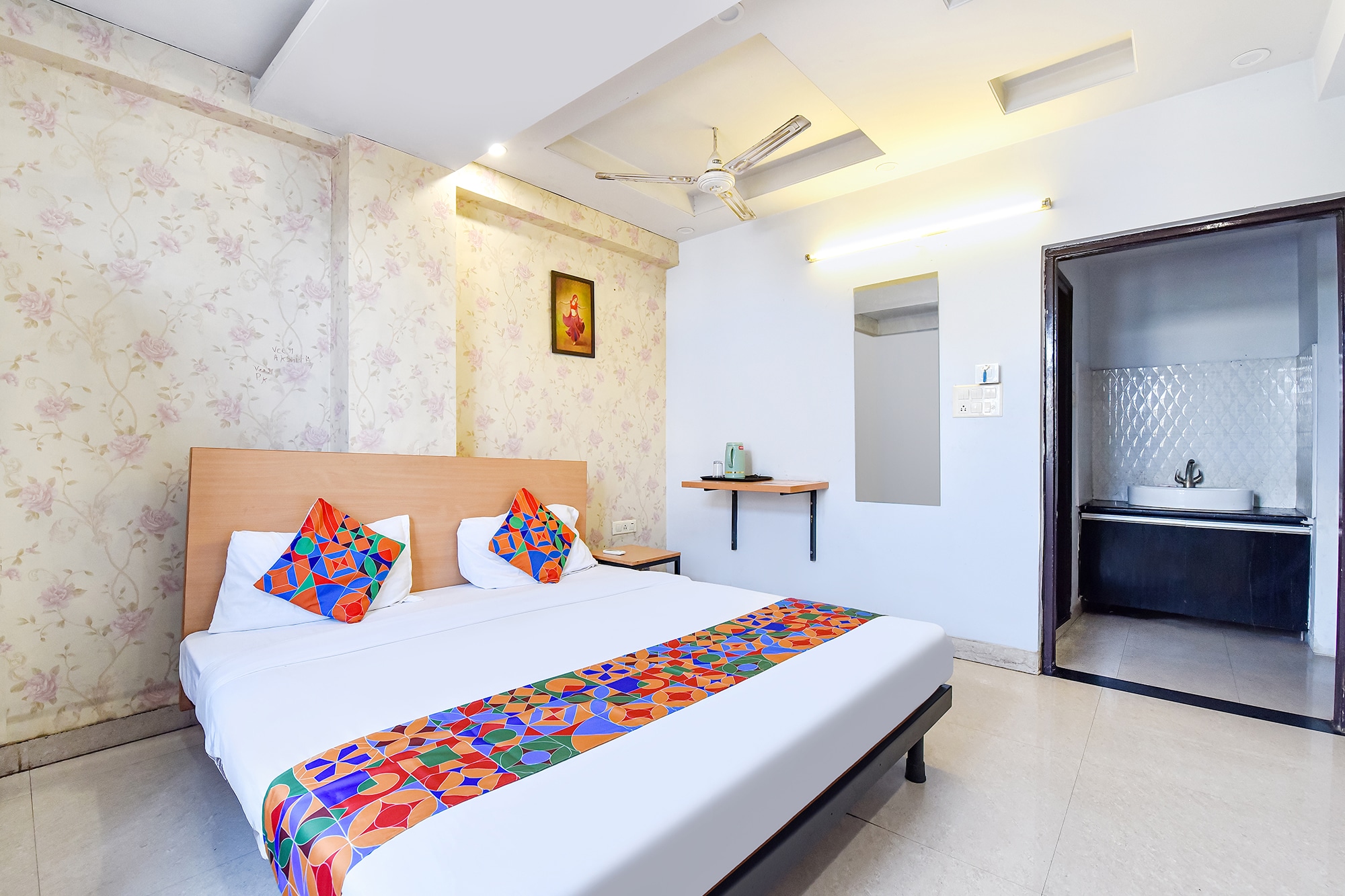 FabHotel Rushank Palace - Near Jawahar Circle, World Trade Park - Tap to explore photos