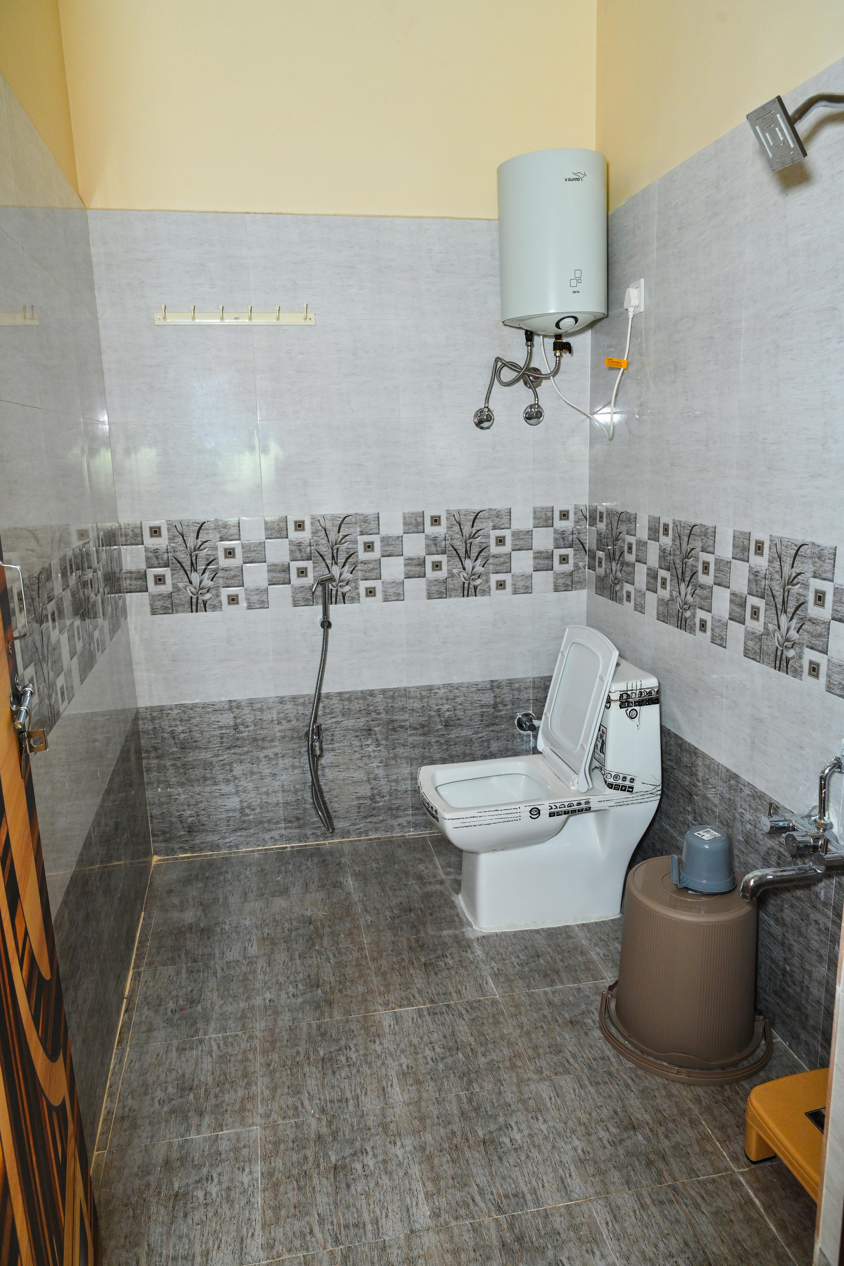 SPS Empire Homestay - Tap to explore photos